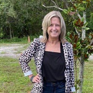 Meet your Posher, Leanne